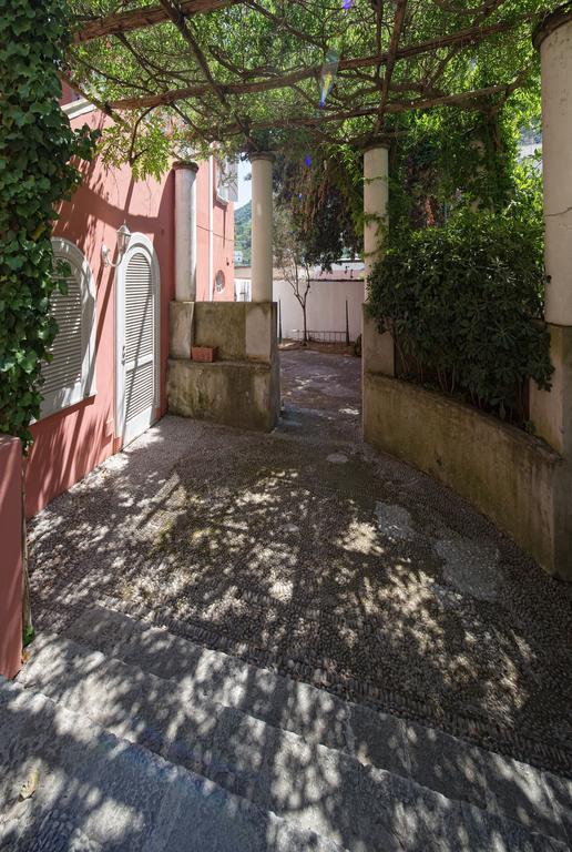 Capri Villa Bismarck Exterior photo