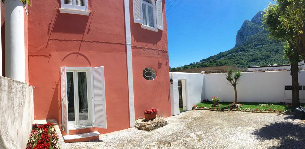 Capri Villa Bismarck Exterior photo