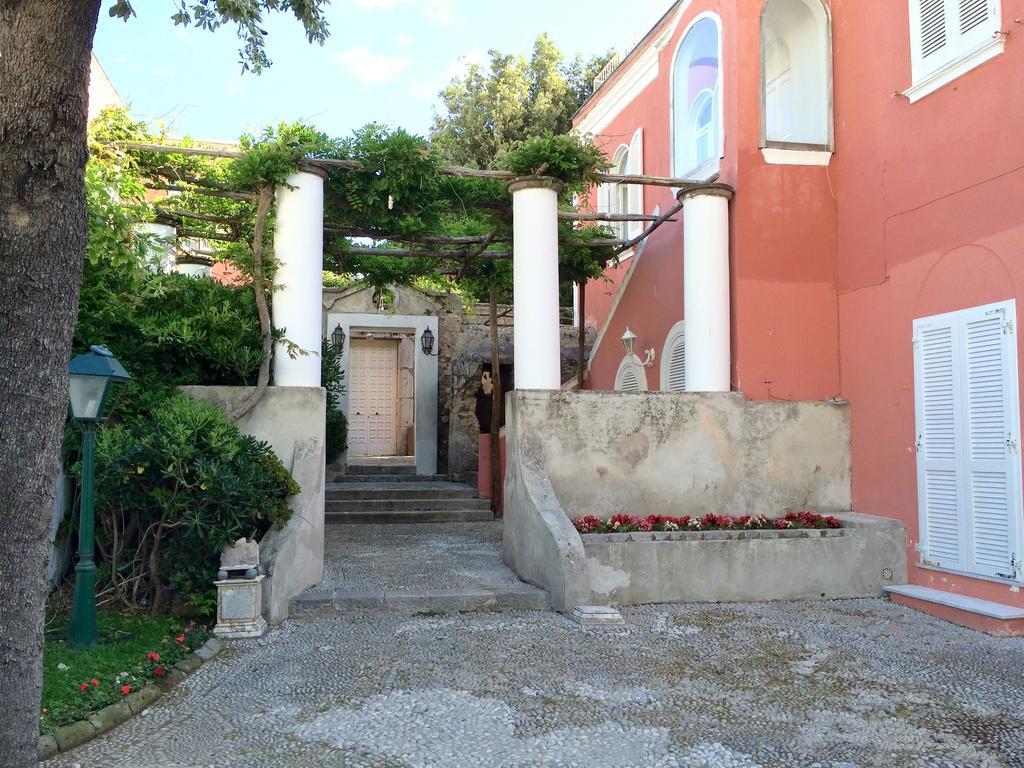 Capri Villa Bismarck Exterior photo